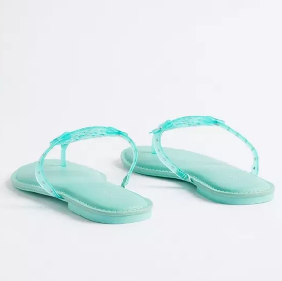NWT Torrid Medallion T-Strap Sandal - Mint - Silver Studs - 8WW (extra wide) - Picture 8 of 10